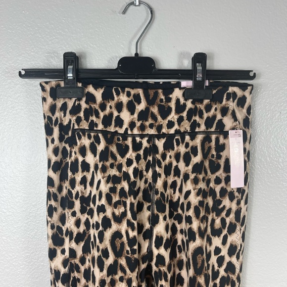 Victoria's Secret Incredible Essential Lace Up Legging Leopard Brown Medium 8 - Picture 4 of 11